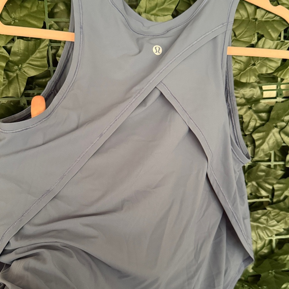 NWT Lululemon Fold Over Running Tank Size 6 - Picture 3 of 5